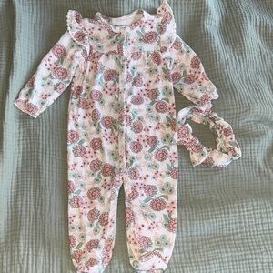 Daisy Fuentes Pink Floral Snap Sleeper Footie 6-9 Months
